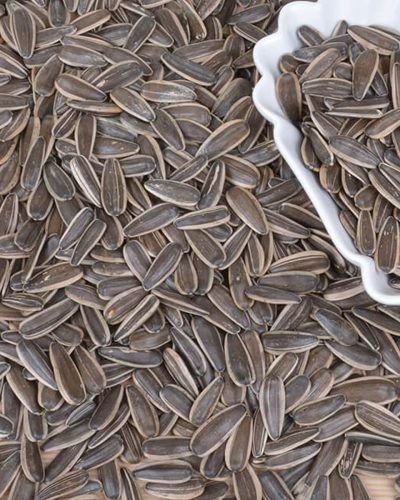 raw-black-sunflower-seeds-101